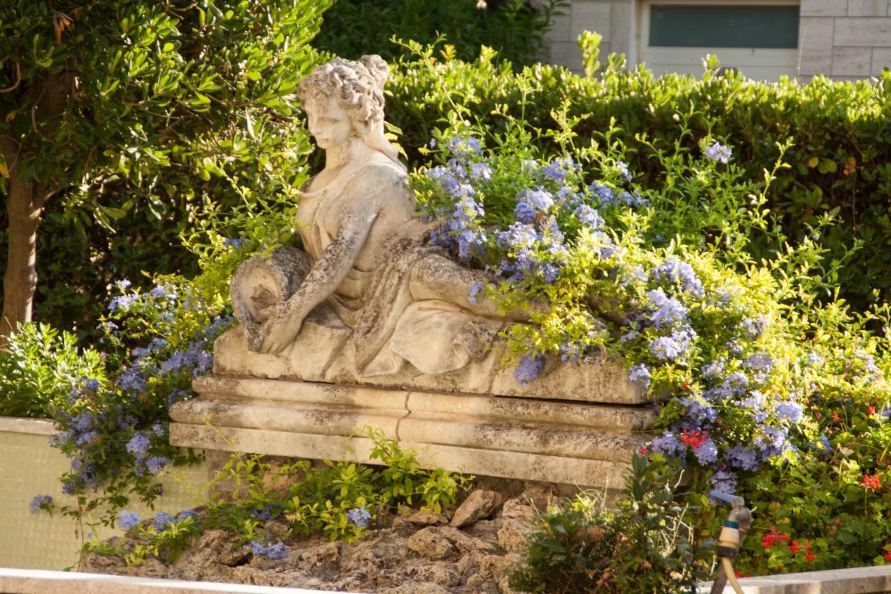 La Gran Dama Bed & Breakfast Roseto Degli Abruzzi Eksteriør bilde